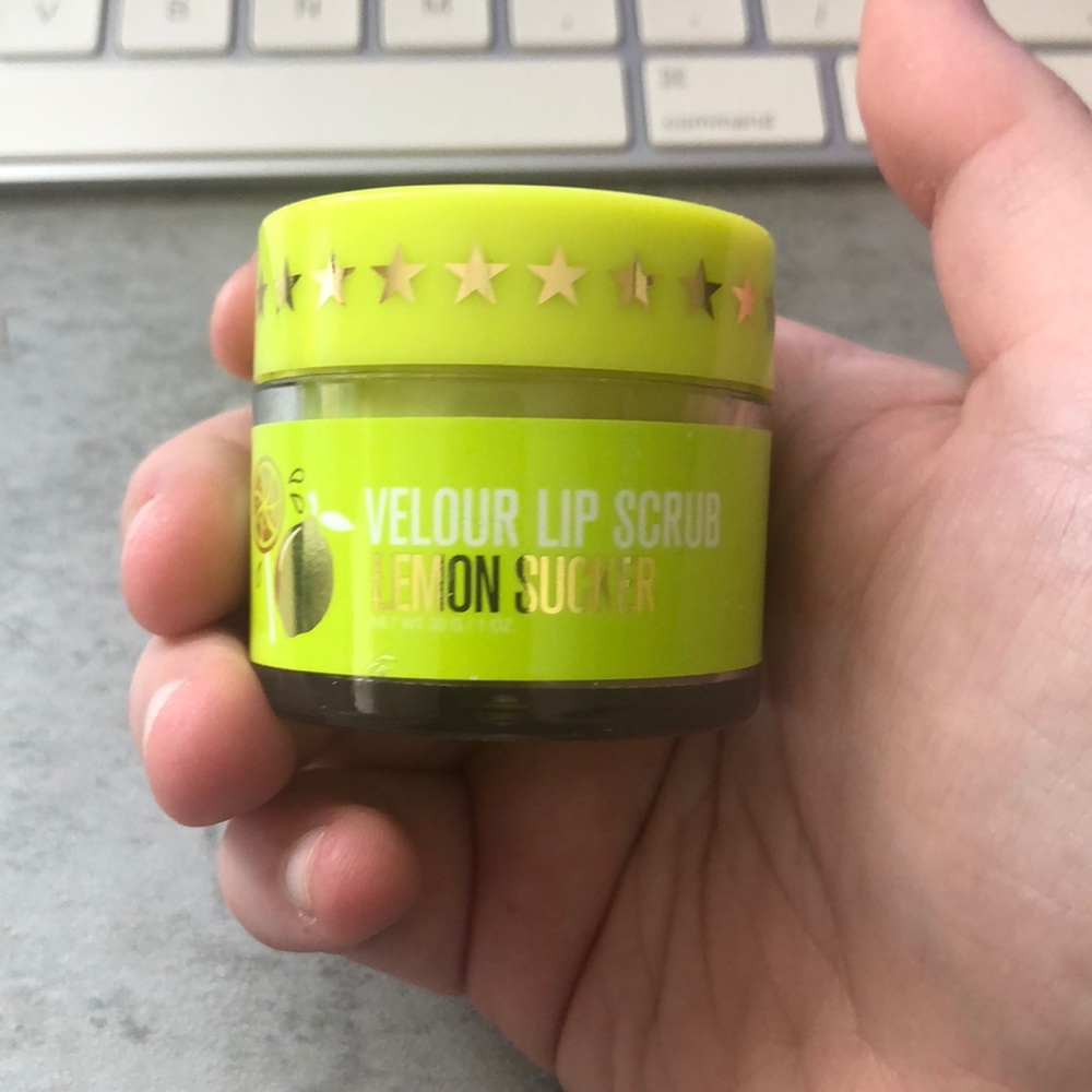 Jeffree Star Velour Lip Scrub *Reserved*